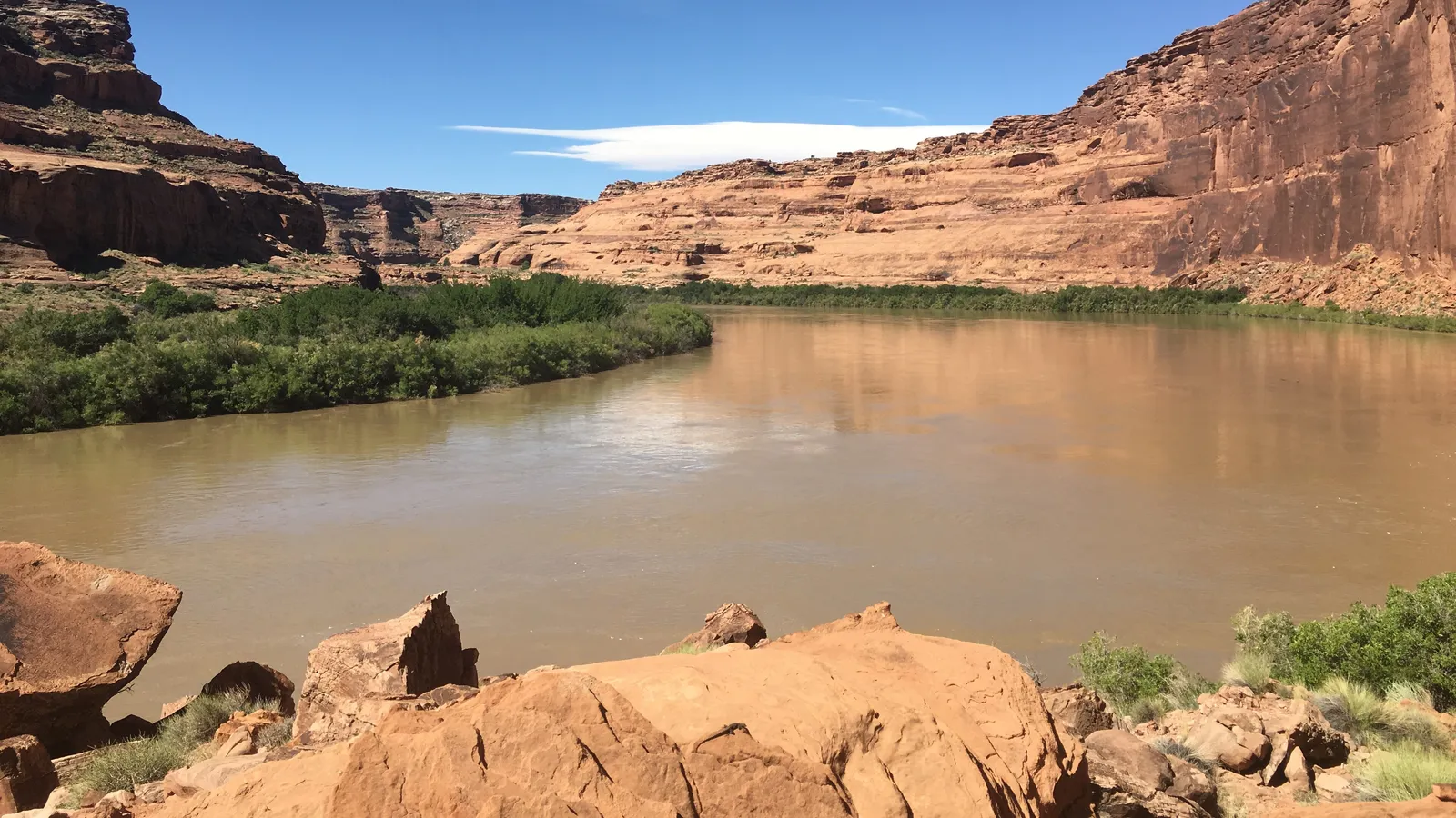 The Green River winding through the sandstone walls of Labyrinth Canyon